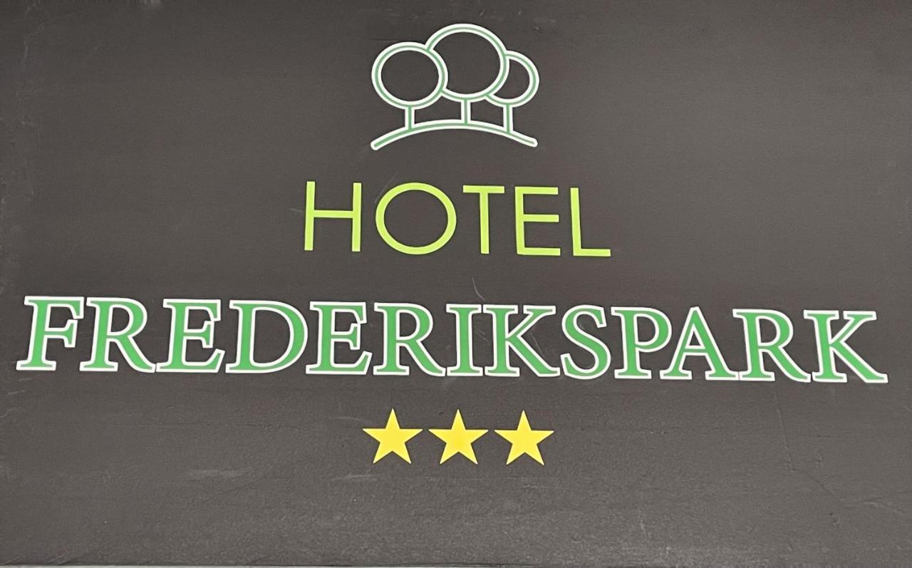 Hotel Frederikspark Norderstedt Bagian luar foto