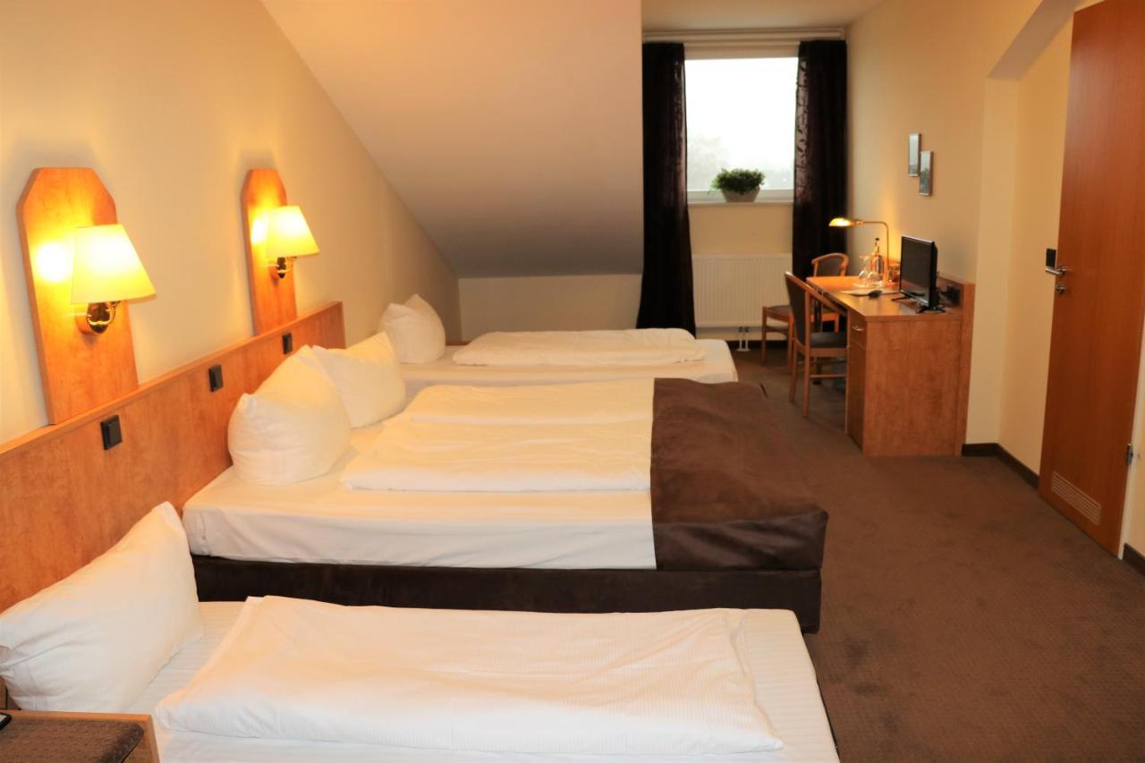 Hotel Frederikspark Norderstedt Bagian luar foto